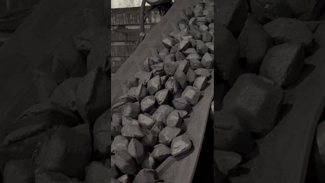 Производим и отгружаем из Красноярска древесноугольные брикеты Подробнее https://t.me/charcoalrussia