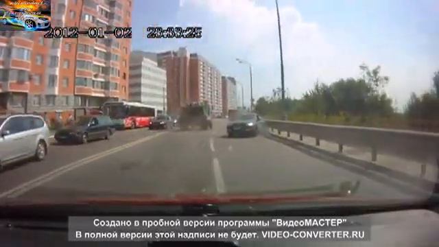 как не надо пересекать двойную сплошную