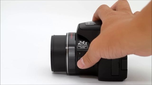 Panasonic Lumix FZ150 Zooming