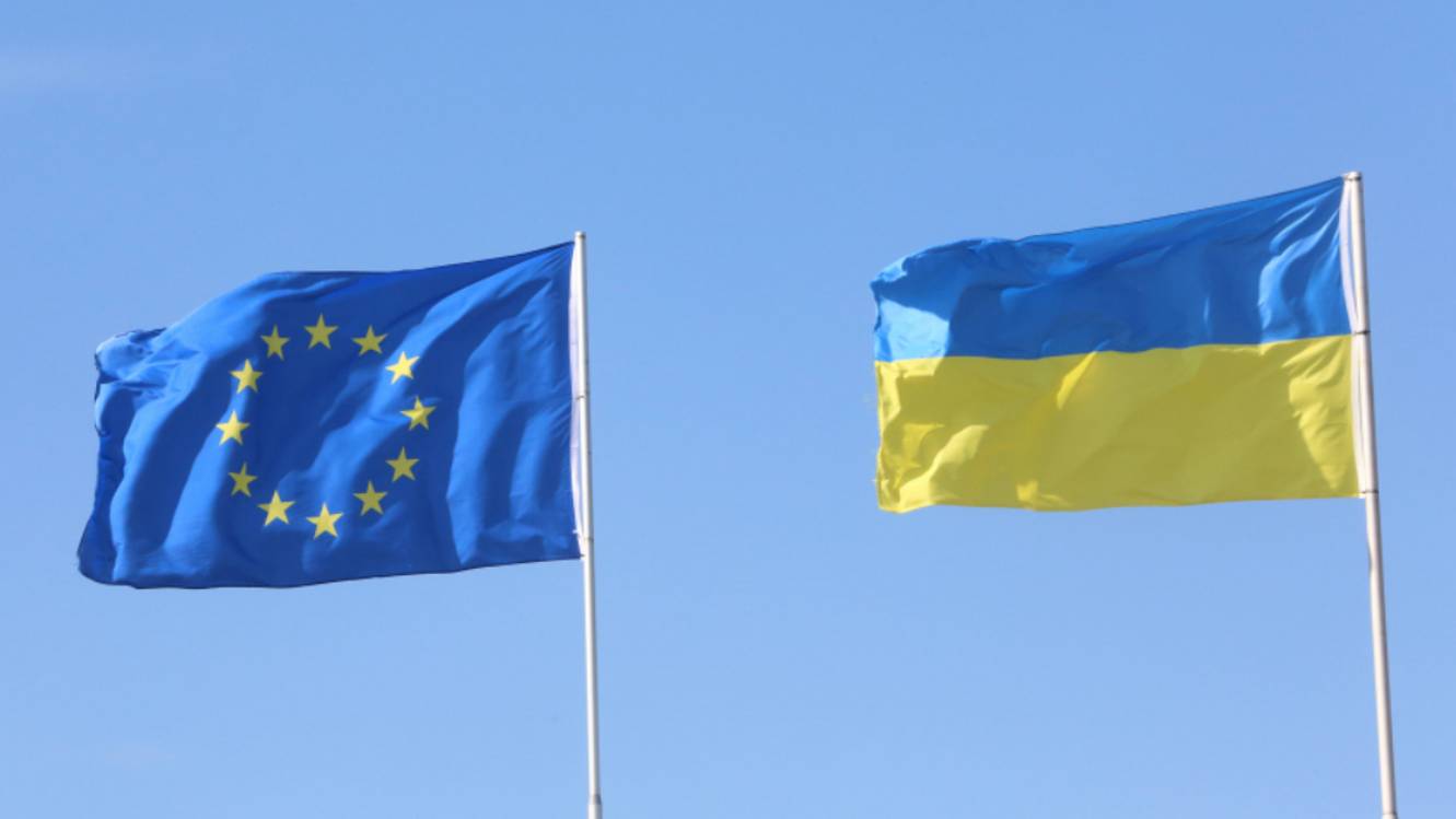 Не постеснялись: ЕС собирается направить Киеву доходы от замороженных активов РФ