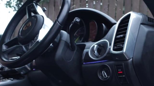 Porsche Cayenne S Hybrid Installations Ambient lighting