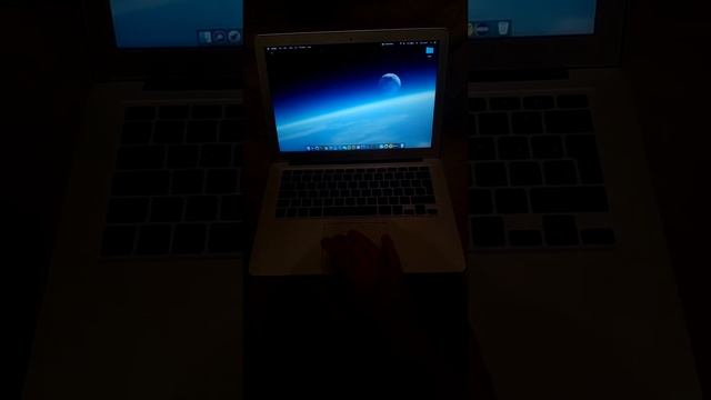 Mid 2011 13.3 inch MacBook Air boot with oem SSD and only 4 gb or ram.