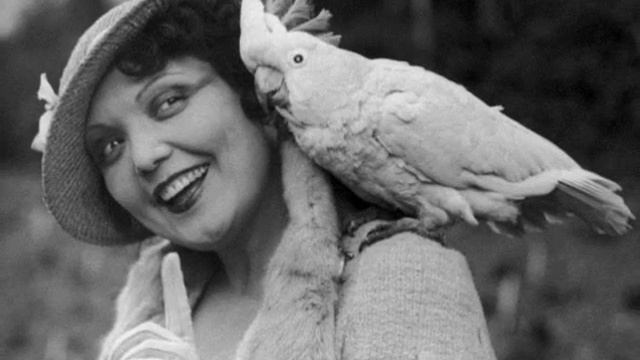 CONCHITA SUPERVIA SINGS WITH A PRIMROSE  EDVARD GRIEG 1932