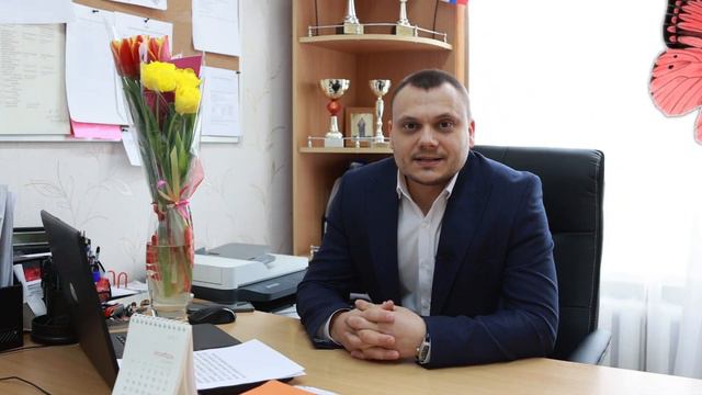 Принимайте поздравления, милые женщины!