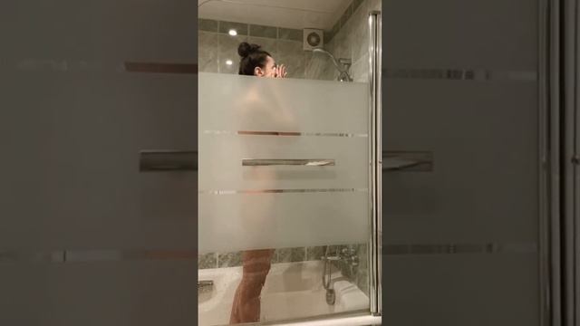 В душевой 🚿