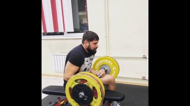 Vitaly Laletin. Biceps Training. 130 Kg.