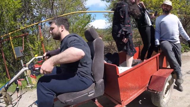 Красавицы южные...
