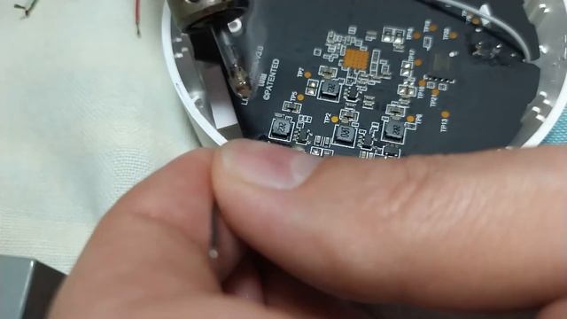 Припаивание проводов для переходника Uart-usb к плате Xiaomi Gateway V3