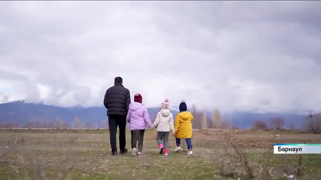В Алтайском крае 200 мужчин находятся в отпуске по уходу за ребёнком