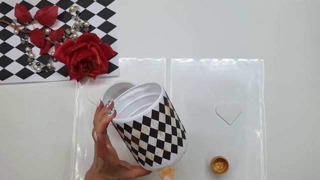 ?DIY - ИДЕЯ из ОБЫЧНЫХ ПЛАСТИКОВЫХ БУТЫЛОК???