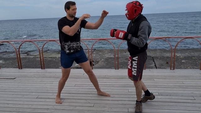 Объяснение неочевидных деталей применения липких рук в Тайцзицюань