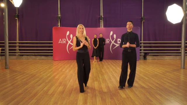 Andrea and Sara Ghigiarelli in AirDance. Online slow foxtrot lesson