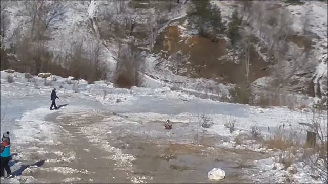 Горноныжный комплекс Вышгора катание на санках лыжи в Вышгороде санки