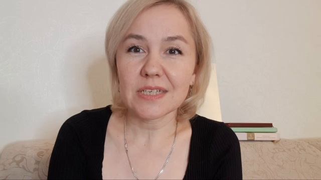 Болтаем, отвечаю на вопросы. Рукодельницам смотреть обязательно)Делаю бантики и вас научу.
