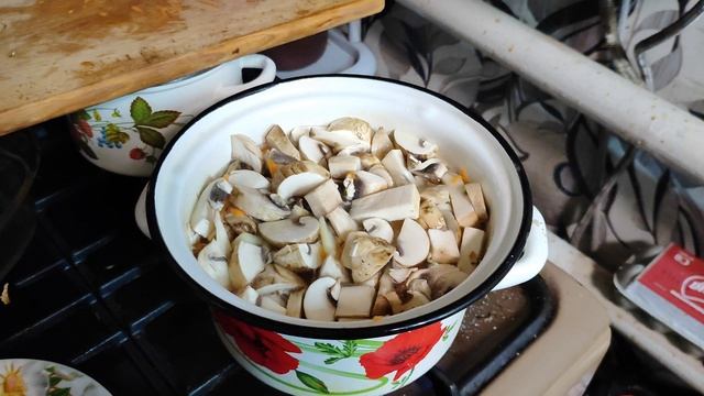 Грибной суп из шампиньонов с овощами — Неповторимый аромат грибного бульона и нежный вкус супа