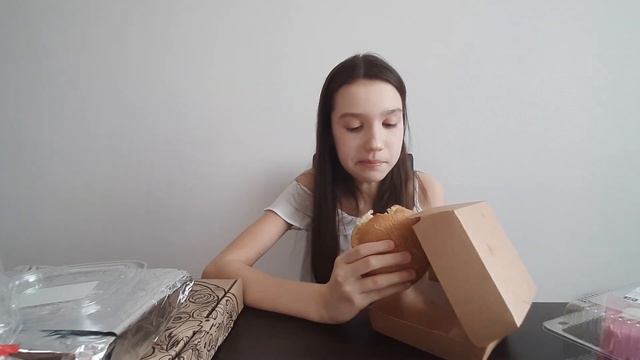 Детский обзор еды. Своя Компания Екатеринбург. Пробую меню.