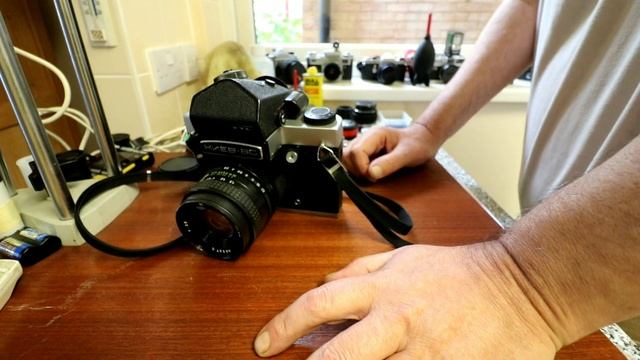 Kiev 6 TTL, loading with 120 film, HP5+