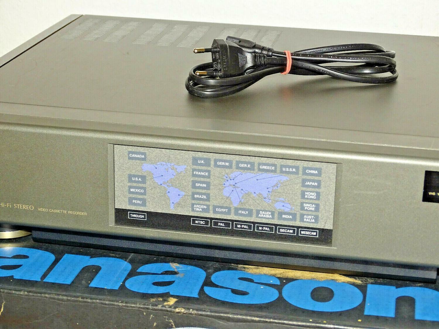 Стереофонический кассетный магнитофон Panasonic NV-W1 Hi-Fi-Япония-1991-год