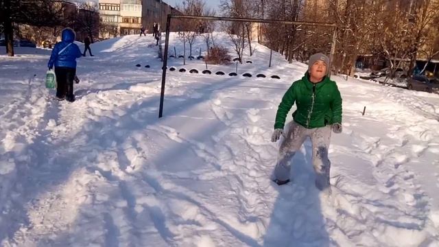 ▶ГОЛЫ ЧЕРЕЗ СЕБЯ НА СНЕГУ||ЗИМНИЙ ЧЕРЕЗ СЕБЯ CHALLENGE||◀