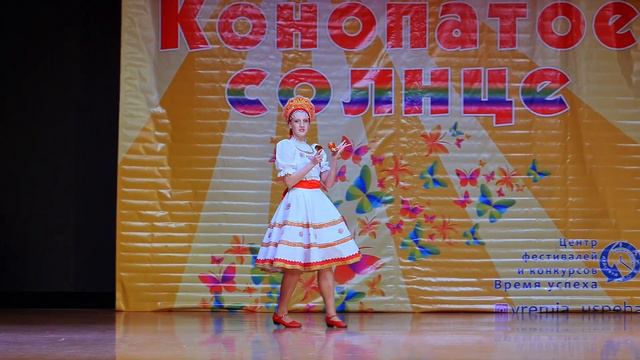 Народный танец МАСЛЕННИЦА #upskirt #русский #танец