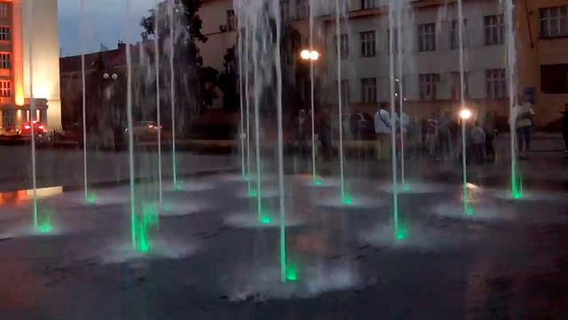 Ужгород. Відкриття фонтану на Народній