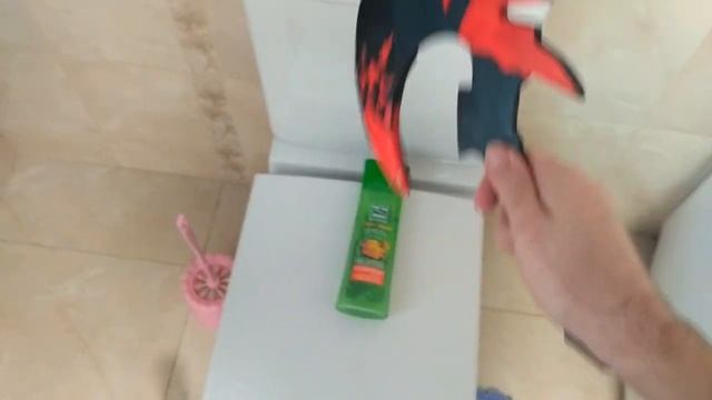 НАКАЗЫВАЮ ШАМПУНЬ ЗА КРАЖУ ПЕРХОТИ