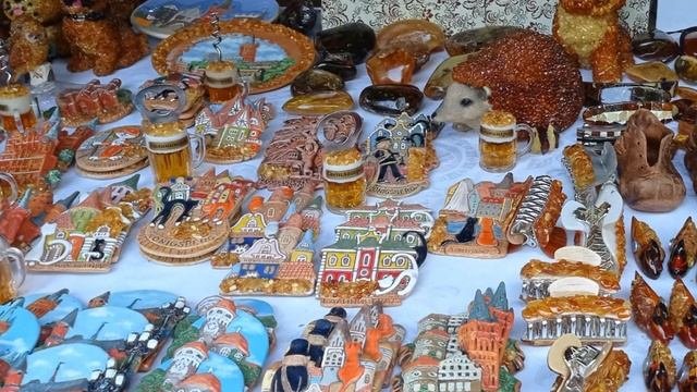 Светлогорские мастера, сувениры, янтарь и кот.