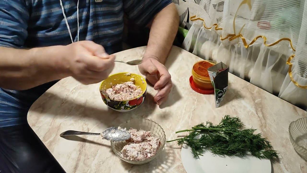 Намазка из свинины с чесноком - Готовится быстро, съедается ещё быстрее.