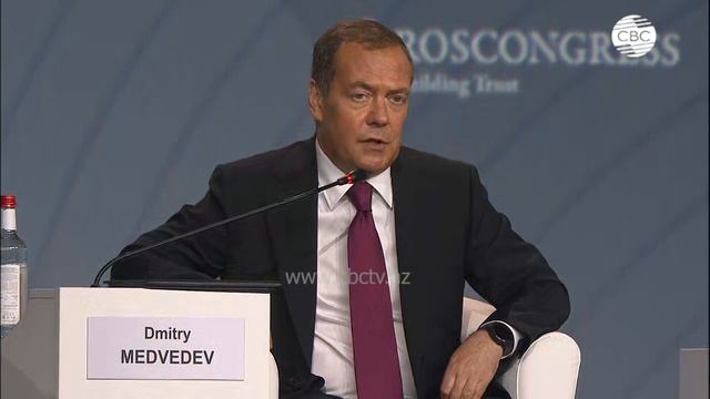 Украину ждут худшие условия для мира, считает Дмитрий Медведев