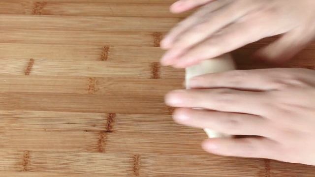 香菇糯米烧卖 教你皮薄如纸而不破 油润可口的拌馅技巧 味道正宗!你会收藏这个食谱!