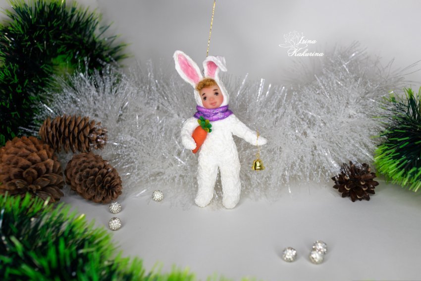 Ватная ёлочная игрушка Зайчик. Cotton Christmas tree toy Bunny.