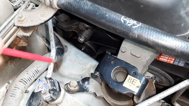 Toyota Corolla 120 краткий обзор по замене ремня генератора и натяжителя