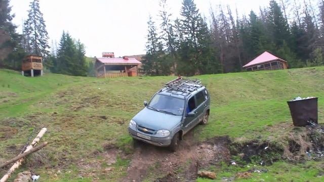 Niva HelpeR - Спуск с холма оз. Морской глаз