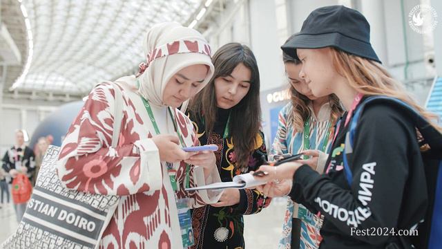 Успешная бизнес-леди Таджикистана Нодира Иргашова дала интервью Школе молодого журналиста и блогера