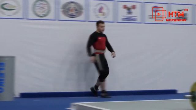 Дамир Морозкин и Илья Лунин  завоевали золотые награды первенства России по тяжелой атлетике.