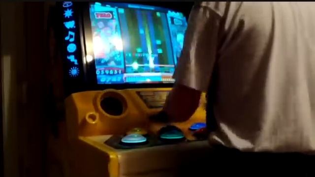 Testing my new Pop'n Music Arcade Cabinet