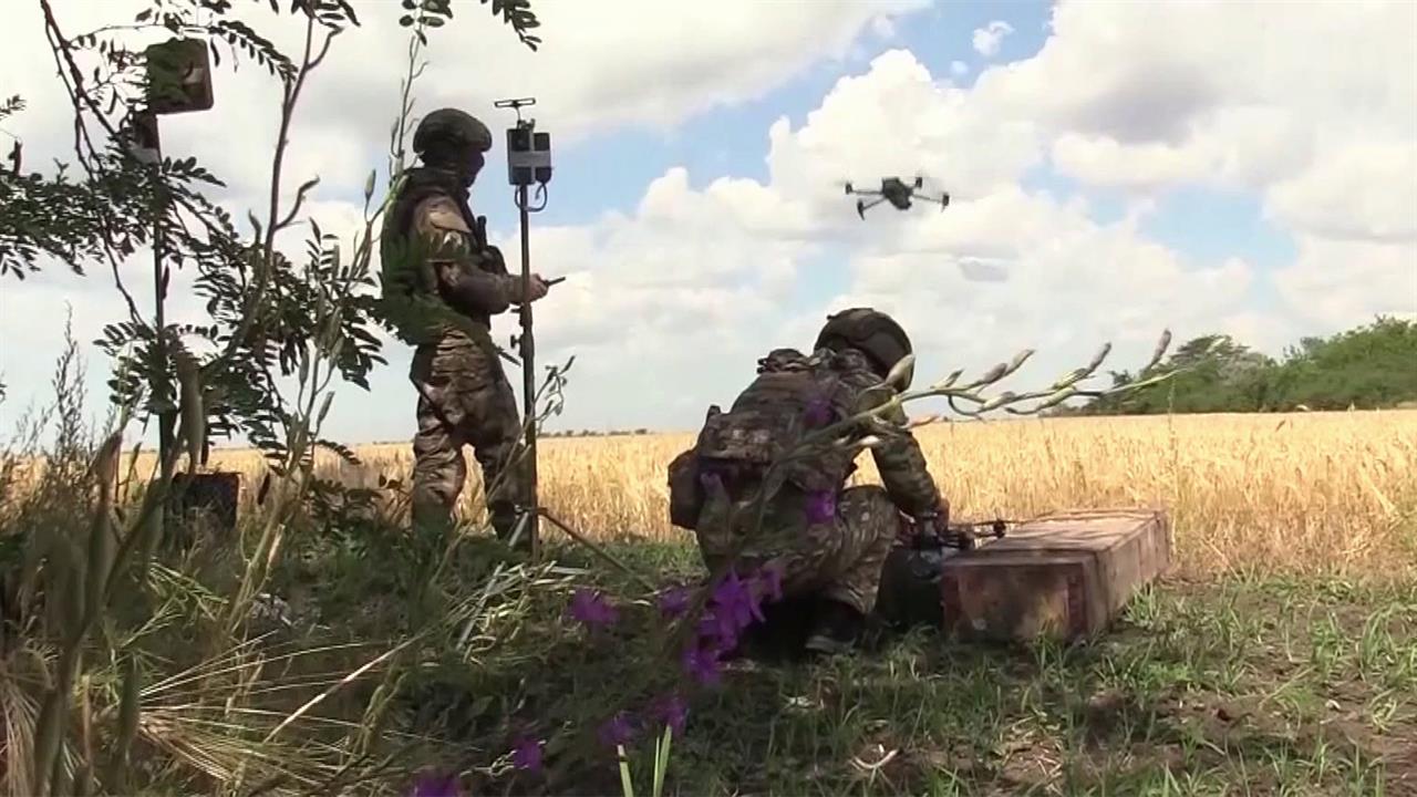 В зоне спецоперации российские военные разгромили опорные пункты противника на правом берегу Днепра