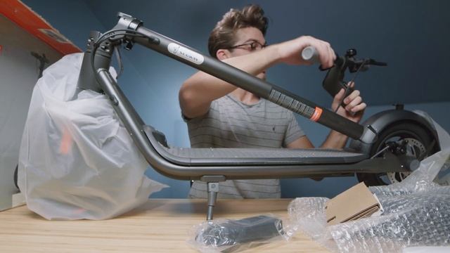 Ninebot F25 KickScooter X Segway  Unboxing