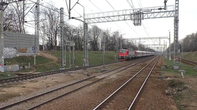 Электровоз ЭП20-023 (ТЧЭ-6) со скорым поездом №063Й/064Й Самара - Санкт-Петербург.