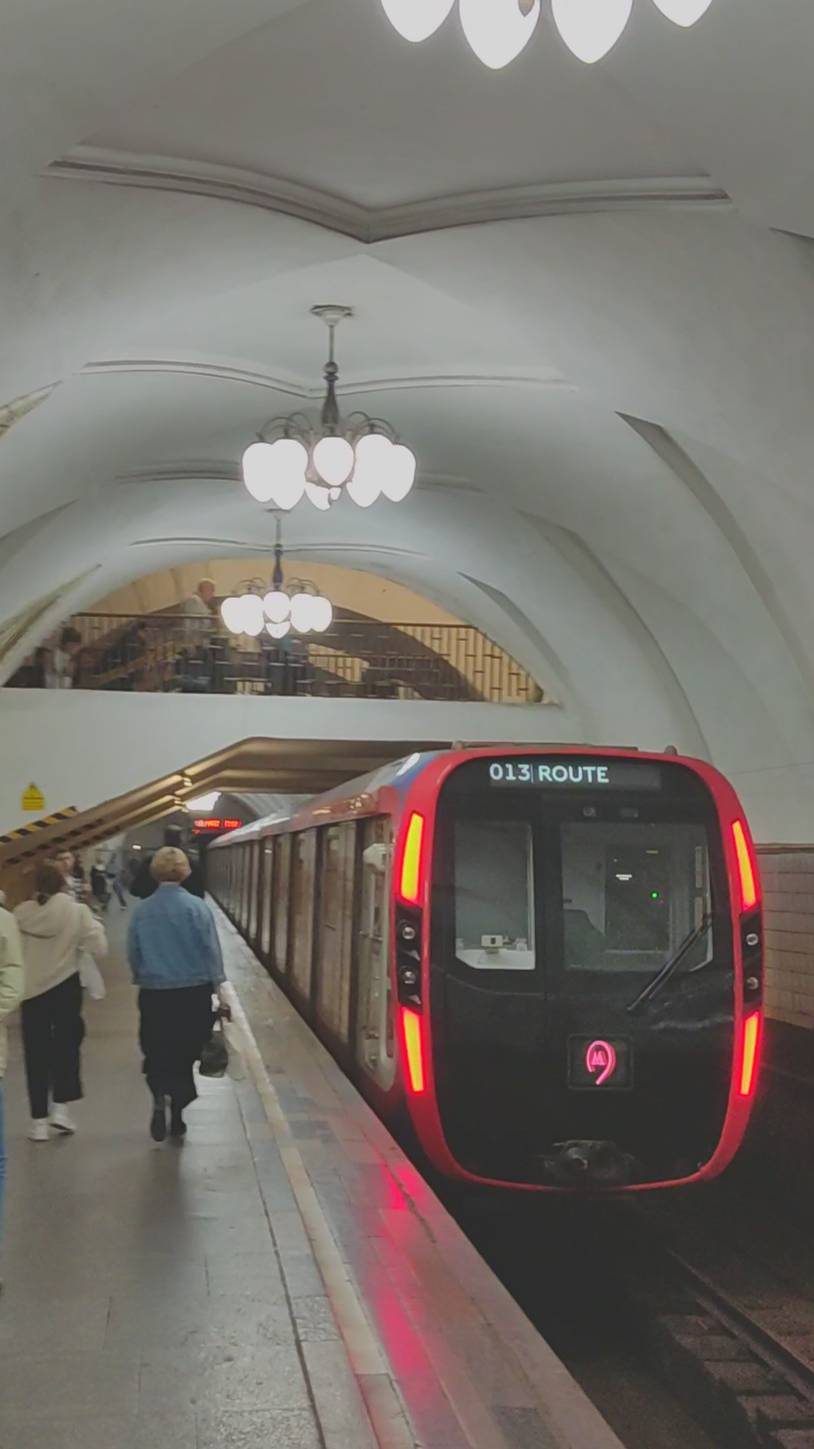 Ст.м."ТАГАНСКАЯ"🚇КОЛЬЦЕВАЯ🖐"Москва"-Уходящий поезд✨Дорожная романтика столицы 12.09.2023