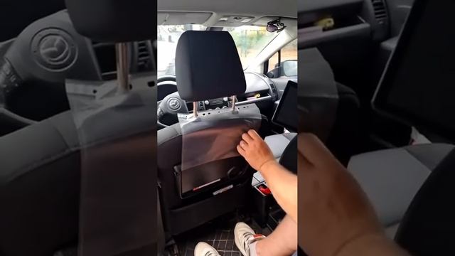Как отвлечь детей в машине.