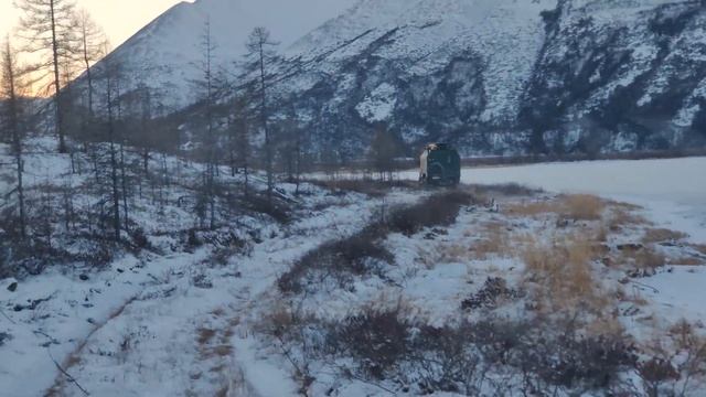 КОЛЫМА. Зимняя рыбалка. ЗОЛОТАЯ ОСЕНЬ. -30 в октябре! ЧАСТЬ 1