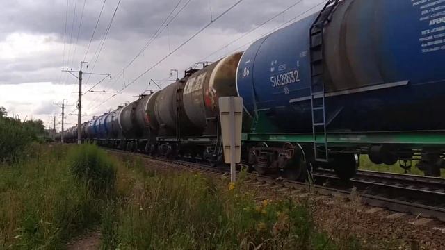 Электровоз (Дончак) 3ЭС4К-039 с грузовым поездом+снегоочиститель СС-1М на платформе 45 км.