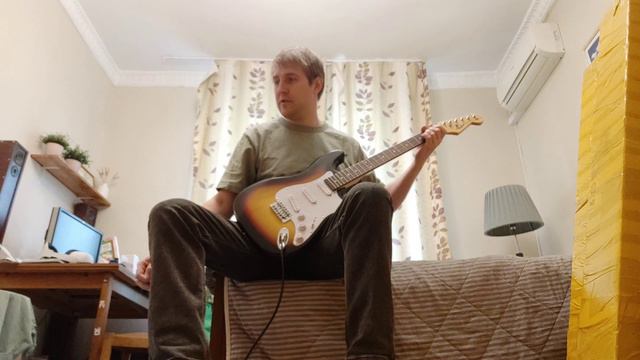 Полный обзор реплики Fender Stratocaster санбёрст после двух лет хранения