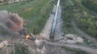 🚀💥⚡️В Часов Яре взорван мост через канал "Северский Донец-Донбасс".

Это усложнит положение ВСУ