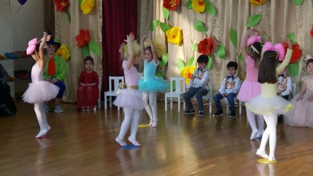 Танец маленьких кукол