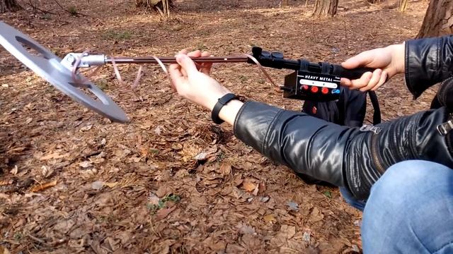 Металлоискатель "Пират" в моноподе.