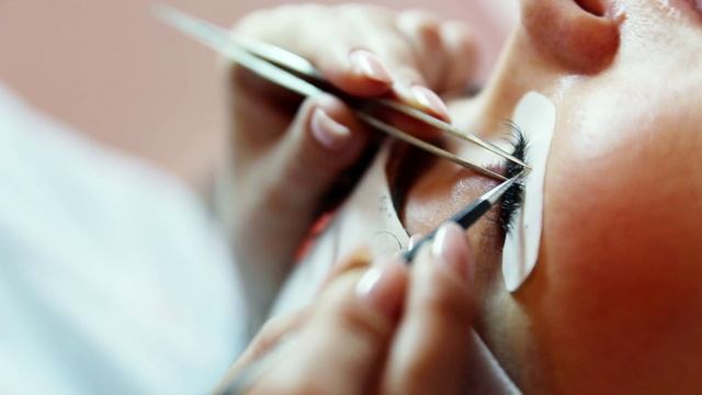 Наращивание ресниц в Салоне красоты Мон Пари