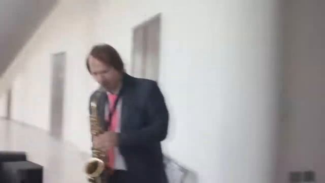 Французский Шик и Деловая Хватка