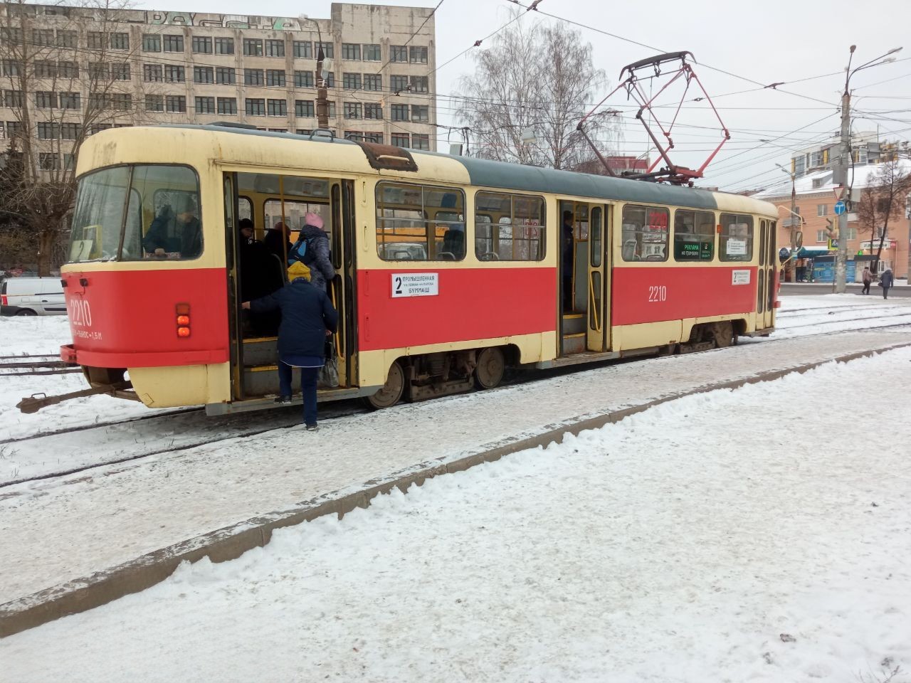Зимние трамваи города Ижевска. Мои фотографии Ижевских трамваев. Основные модели города. Т3 и Т6.